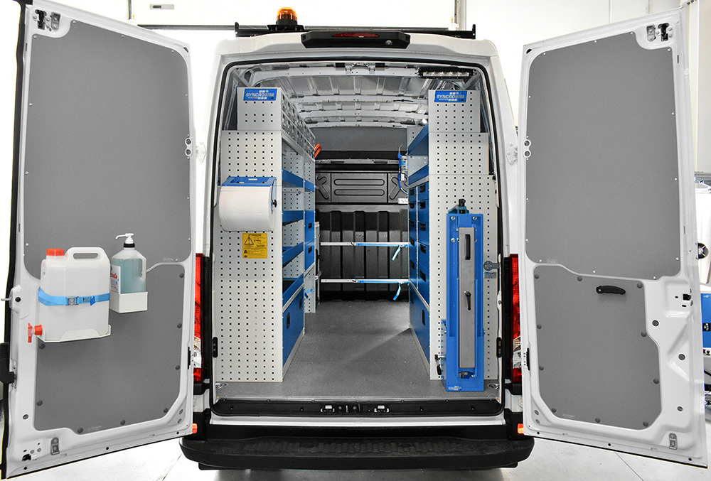 Volkswagen Transporter allestito da Syncro System come officina mobile Bergamo